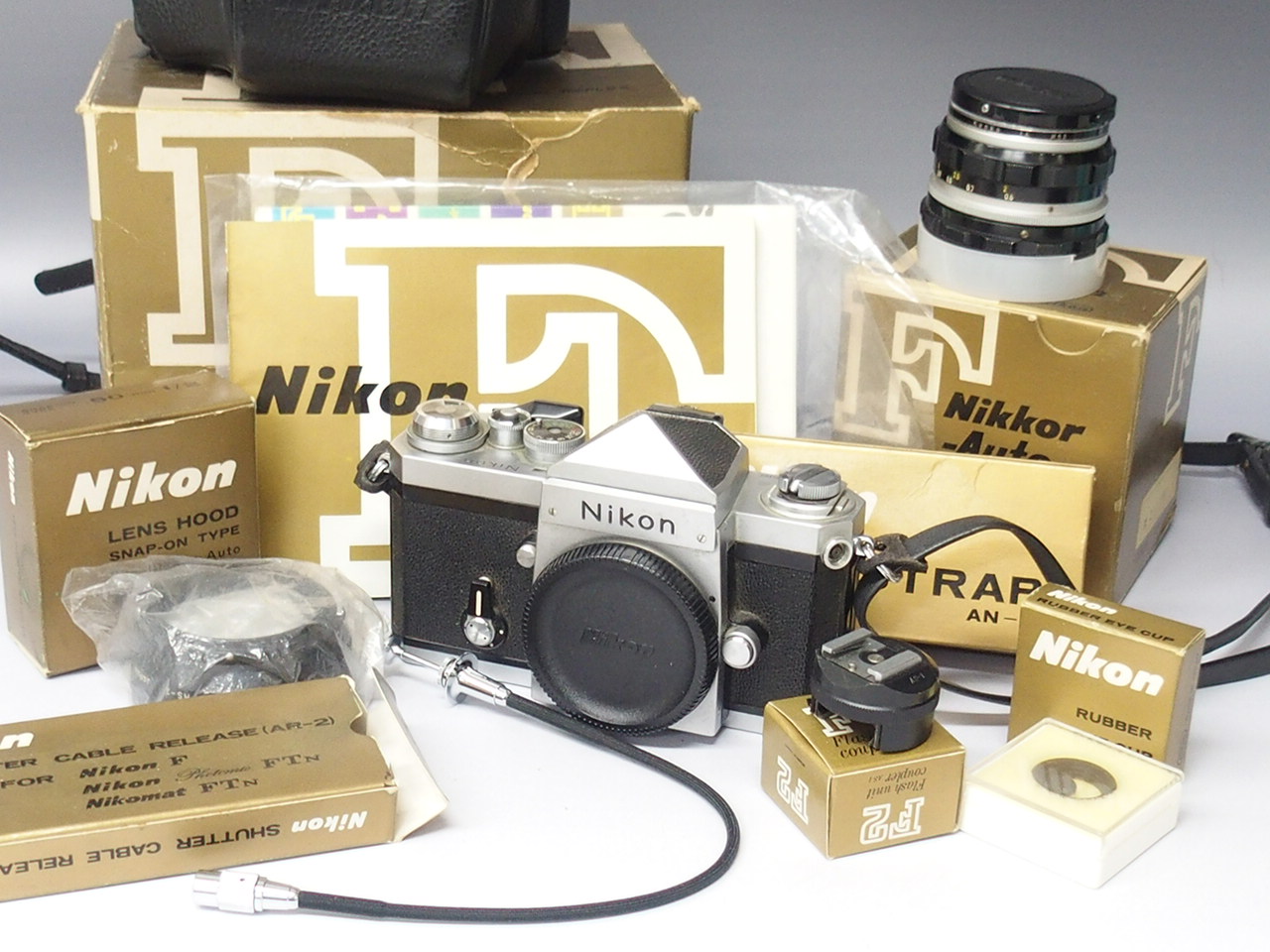 Nikon F アイレベル ブラック ＋ 非AI NIKKOR-S Auto 35mm F2.8 ニコン